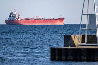 Britové se v Lamanšském průlivu zmocnili tankeru z ruské stínové flotily - Novinky